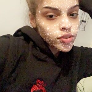 Meet your Posher, Lyani